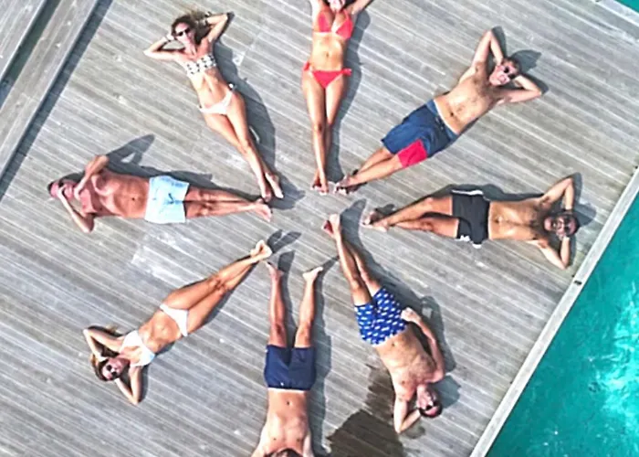 Beachfront - Beachside With Stunning Sea Views Μαρμπέλλα