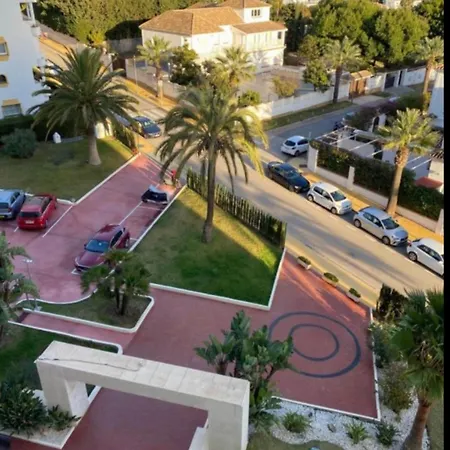 Apartment Beachfront - Beachside With Stunning Sea Views *
