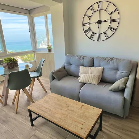 Beachfront - Beachside With Stunning Sea Views Apartment