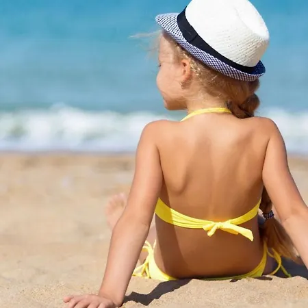 Beachfront - Beachside With Stunning Sea Views Lejlighed *