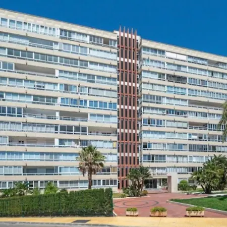 Beachfront - Beachside With Stunning Sea Views