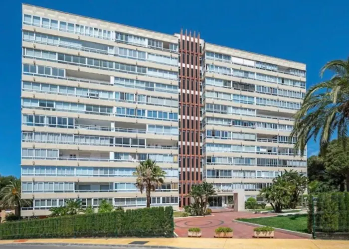 Beachfront - Beachside With Stunning Sea Views