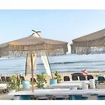 Beachfront - Beachside With Stunning Sea Views *