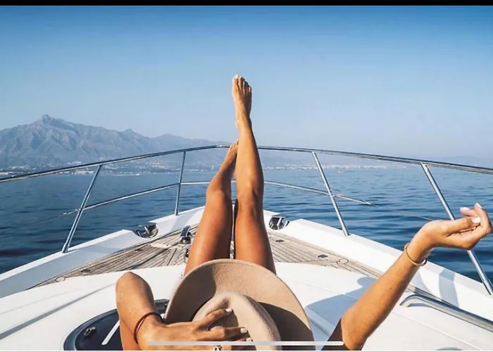 Beachfront - Beachside With Stunning Sea Views דירה מארבלה