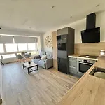 Appartement Beachfront - Beachside With Stunning Sea Views