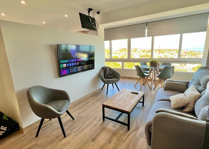아파트 Beachfront - Beachside With Stunning Sea Views *