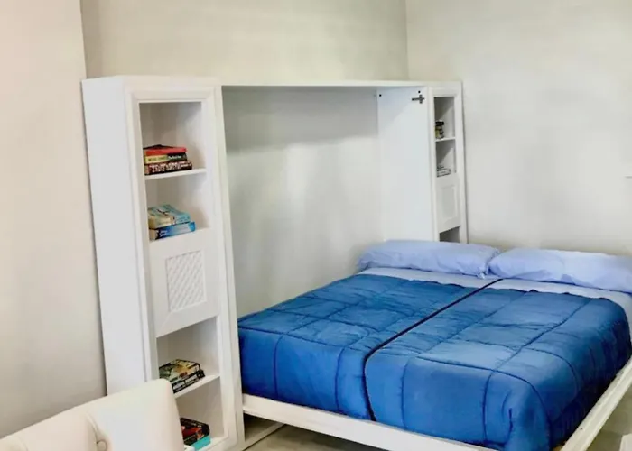 Beachfront - Beachside With Stunning Sea Views 아파트 *